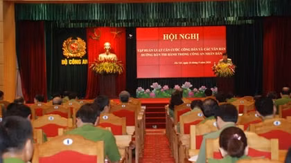 Tập huấn Luật Căn cước công dân và các văn bản hướng dẫn thi hành trong CAND