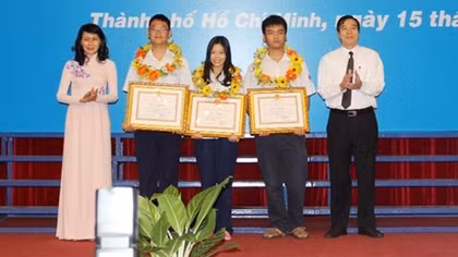 TP Hồ Chí Minh: Tuyên dương 360 học sinh giỏi, tiêu biểu