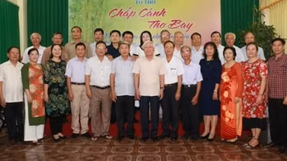 CLB Công an hưu trí tỉnh Nam Định “trình làng thơ phú buổi đầu tiên”