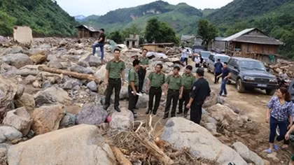 Đoàn Bộ Công an chỉ đạo khắc phục hậu quả do lũ quét ở Tây Bắc