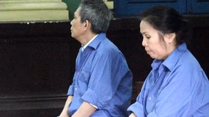 Vợ chồng siêu lừa "giăng bẫy" đại gia
