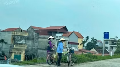 Những ai đang gom đất đón quy hoạch hai bên bờ sông Hồng?