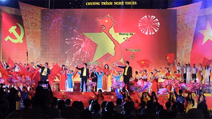 Chương trình nghệ thuật đặc sắc “Đảng cho ta mùa xuân”