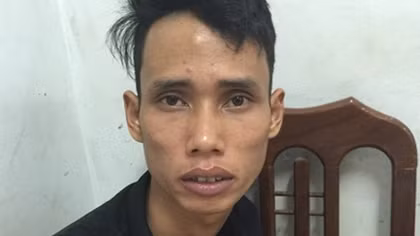 Vi phạm giao thông còn tông thẳng xe vào Cảnh sát hòng thoát thân
