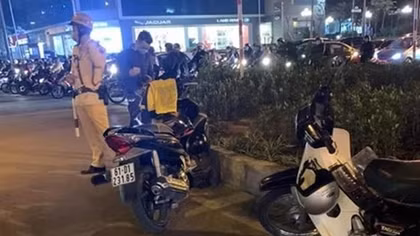 CSGT khống chế kẻ đâm gục người đàn ông sau va chạm giao thông
