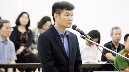 Tiến sỹ rởm và những màn kịch bị bóc trần