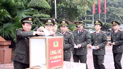 Ủng hộ “Tết vì người nghèo” xuân Đinh Dậu 2017