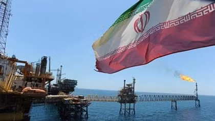 Cuộc chiến dầu lửa Mỹ-Iran có nguy cơ lan rộng
