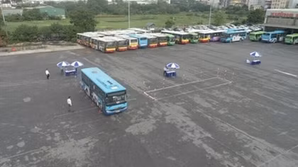 Lái xe buýt đua tài trong ngày hội lái xe giỏi, an toàn năm 2020