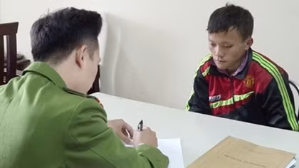 Khống chế cháu bé 14 tuổi hiếp dâm rồi bỏ trốn