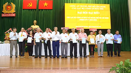 Những người lính xung kích tại mặt trận cơ sở