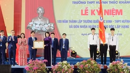 Lễ kỷ niệm 100 năm Ngày thành lập Trường Quốc học Vinh - Trung học phổ thông Huỳnh Thúc Kháng
