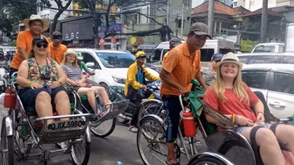 Chậm với xích lô