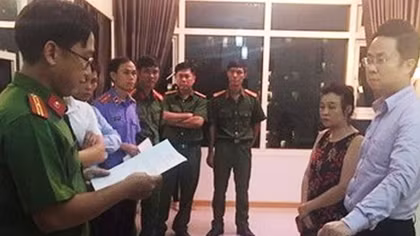 Vụ cựu thẩm phán và giảng viên bị khởi tố: Những vấn đề cần làm sáng tỏ