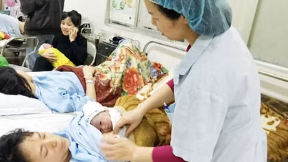 Tự sinh con tại nhà: Rất nguy hiểm và phản khoa học