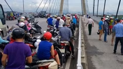 Người đàn ông nhảy cầu Bính tự vẫn là nghi phạm trong vụ giết người