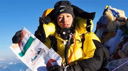 Người phụ nữ đầu tiên chinh phục đỉnh Everest 2 lần trong 5 ngày