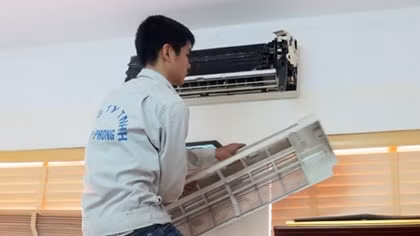 Những mánh khóe của thợ sửa điều hòa trong cao điểm nắng nóng