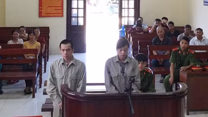 Cô gái lĩnh 22 năm tù vì “vác” thuê ma túy cho gã trai người Trung Quốc