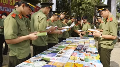 Văn học về đề tài Công an trong dòng chảy đương đại