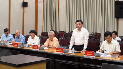 Hội thảo khoa học "Những nội dung trọng tâm trong xây dựng Báo cáo chính trị trình Đại hội XIII của Đảng"