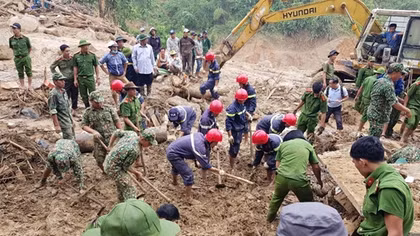 Không quản khó khăn, nguy hiểm, nỗ lực tìm kiếm các nạn nhân mất tích