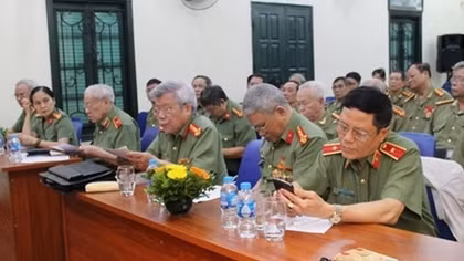 Tiếp tục nêu cao ngọn lửa truyền thống, tinh thần vì đồng chí, đồng đội