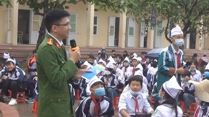 “Phòng chống ma túy học đường” cho trường THCS Đình Cao