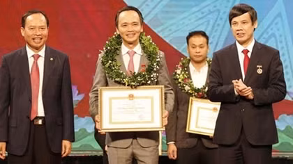 Chủ tịch FLC nhận danh hiệu “Vì sự phát triển Thanh Hoá”
