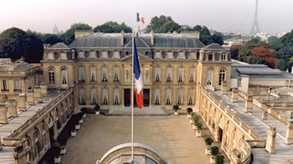 Tài liệu về các tòa nhà trọng yếu ở Paris bị đánh cắp