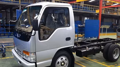 Bài học từ VINAXUKI: Tan nát giấc mơ ô tô Việt