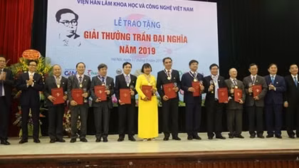 Nữ giáo sư nhận giải thưởng Trần Đại Nghĩa