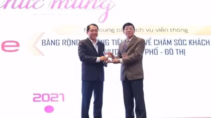  MobiFone tiếp tục được bình chọn nhà mạng chăm sóc khách hàng tốt nhất năm 2021