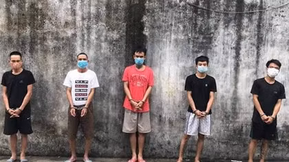 Triệt xoá đường dây ma tuý, bắt 5 đối tượng