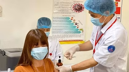 Việt Nam ưu tiên cho việc có vaccine phòng COVID-19 sớm