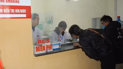 Ghép tế bào gốc chữa HIV: Ứng dụng ở Việt Nam còn nhiều khó khăn