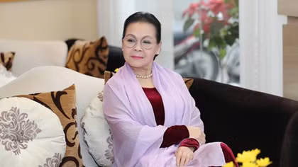 Ca sĩ Khánh Ly về nước kể chuyện tình