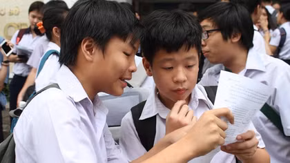 TP Hồ Chí Minh: Nhiều thí sinh "bóp trán", bặm môi câu 6 môn Toán
