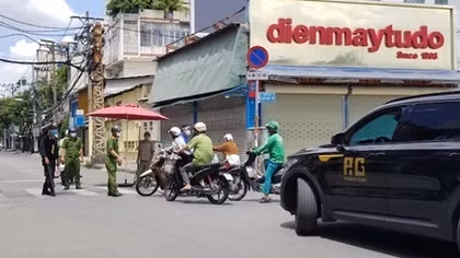 TP Hồ Chí Minh phạt tiền nhiều người do vi phạm Chỉ thị 16