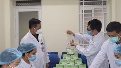 Bệnh viện 30-4 bào chế trà thảo mộc hỗ trợ bệnh nhân nhiễm COVID-19