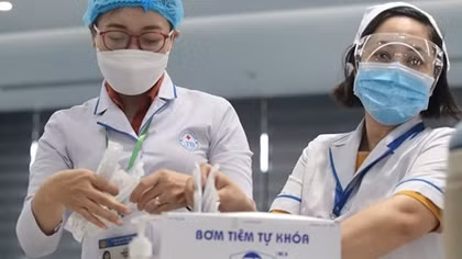 Đối tượng được tiêm vaccine đợt 5 tại TP Hồ Chí Minh là ai?