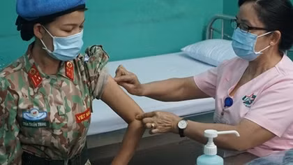 Lực lượng gìn giữ hòa bình Việt Nam được tiêm vaccine ngừa COVID-19