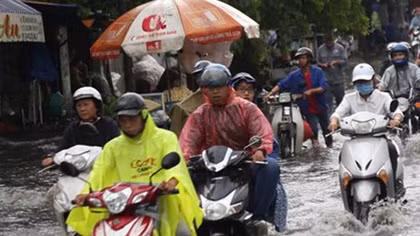 Học sinh TP Hồ Chí Minh tiếp tục nghỉ học thêm 1 ngày để tránh bão