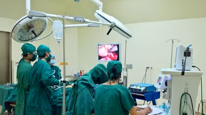 Phẫu thuật khẩn, cứu sống nam thanh niên bị đâm thấu bụng