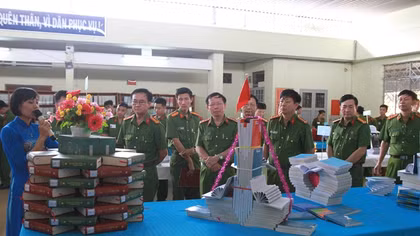 Trường Đại học CSND khai mạc Triển lãm sách 