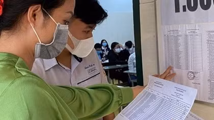 TP Hồ Chí Minh: Trả hồ sơ lớp 12 tại nhà cho thí sinh thi đợt 1