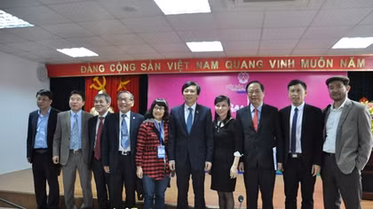 Nhà báo hiến kế để báo chí truyền thống giành lại bạn đọc