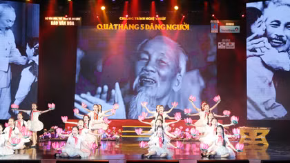 “Quà tháng 5 dâng Người” kỷ niệm 128 năm ngày sinh nhật Bác