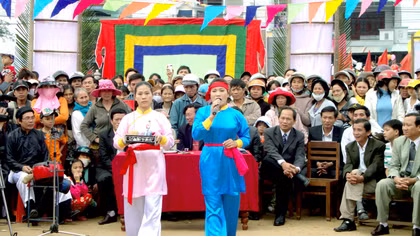 Hoành tráng lễ đón bằng của UNESCO ghi danh Nghệ thuật Bài Chòi Trung Bộ
