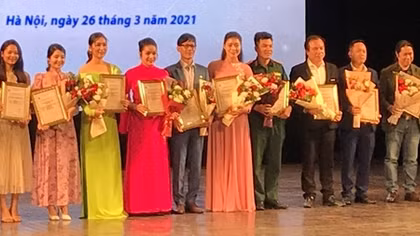 Sân khấu bội thu giải thưởng dù khó khăn do COVID-19